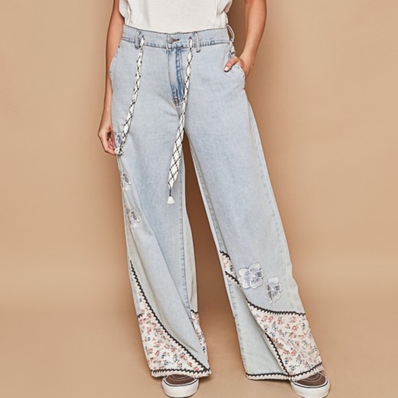 POL Light Denim Floral Embroidered Stretchy Waist Denim Wide leg Jeans - Picture 2 of 5